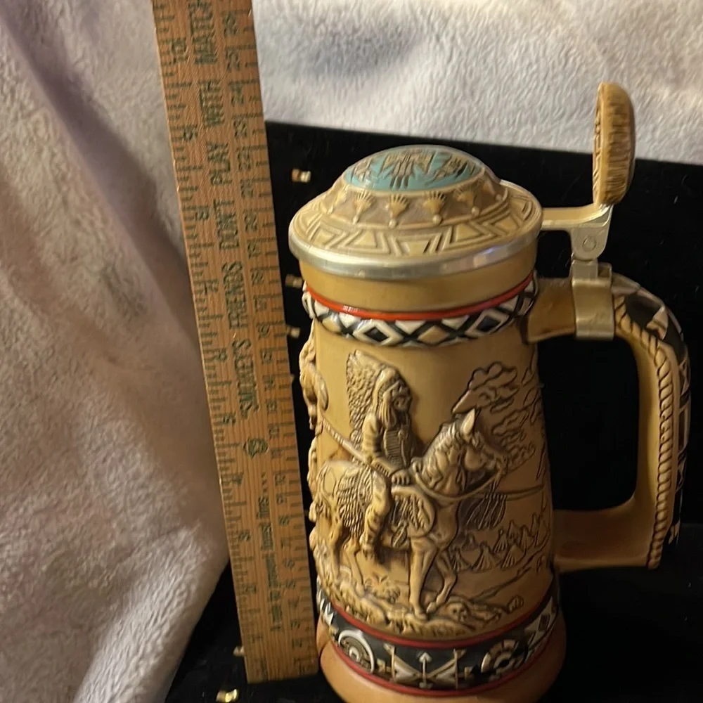 Avon- 1988-Vintage Indians of the American Frontier Stein made in Brazil #168380